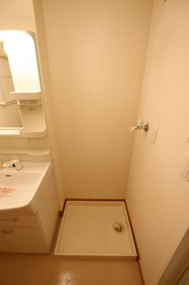 【設備】 | イノセントコートA棟 | 室内洗濯機置き場