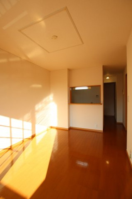 【居間・リビング】 | イノセントコートA棟