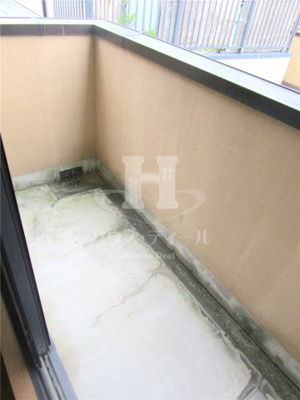 【バルコニー】 | フルリール | お洗濯にも便利なバルコニー付き