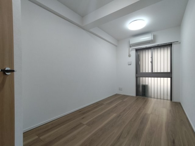 レーベン検見川浜GRANVARDIの洋室