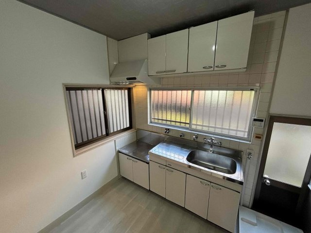 垂水区塩屋町3丁目12-50戸建のキッチン