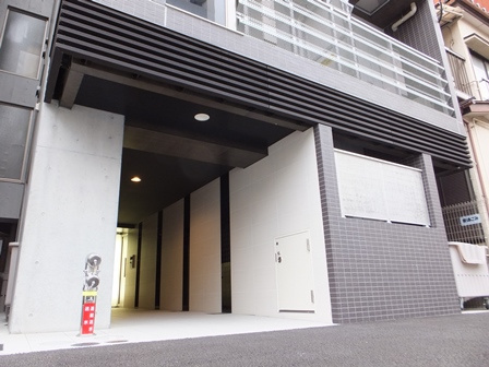 レグラス川崎ウエストのエントランス