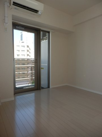 レグラス川崎ウエストの洋室