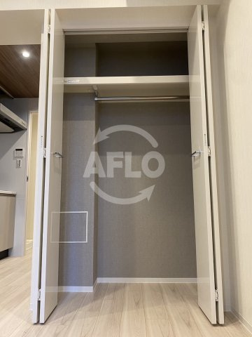 パークフラッツ弁天町駅前の収納|ミッドフラッツ弁天町駅前　クローゼット