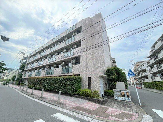 スタイリオフィット新綱島の外観