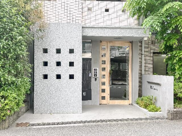 スタイリオフィット新綱島のエントランス