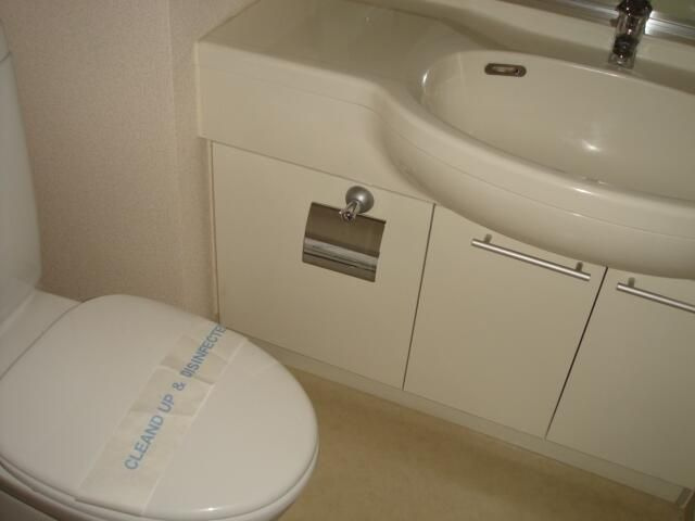 レジディア神田岩本町のトイレ