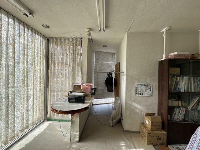 中古平屋住宅　洞のその他|元店舗部分（クリーニング取次）