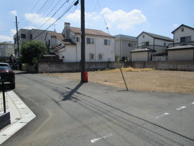 桶川市泉　売地の前面道路含む現地写真