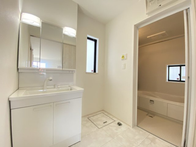 【独立洗面台】 | 与那原町与那原（全4棟） | ※同仕様写真です