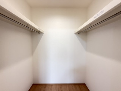 【収納】 | 与那原町与那原（全4棟）A・B号棟 | A号棟　洋室7.25帖＋WIC＋収納付き♪