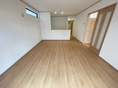 【居間・リビング】 | 与那原町与那原（全4棟） | ※同仕様写真です