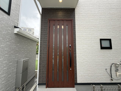 【玄関】 | 与那原町与那原（全4棟）A・B号棟 | A号棟　スマートキー付き♪