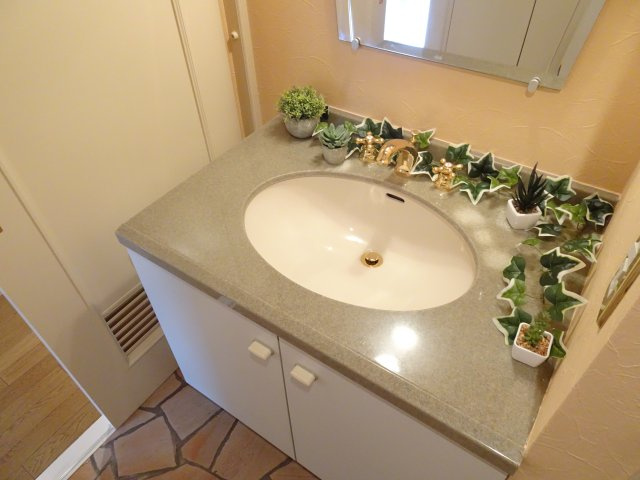 ラ・トーレ（La Torre）の独立洗面台