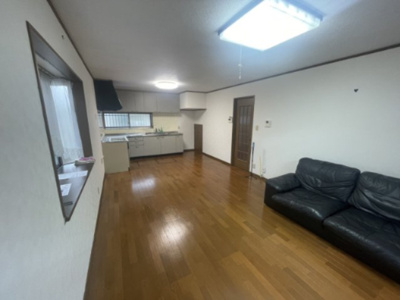 【居間・リビング】 | 南大泉1丁目戸建て | 写真の小物・家具はつきません。