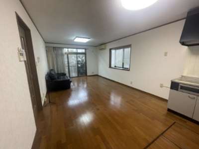 【居間・リビング】 | 南大泉1丁目戸建て | 写真の小物・家具はつきません。