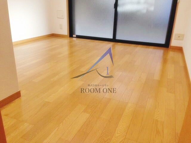 アンプルール　フェール　ＭＡＮＡの居間・リビング|洋室のお部屋です。