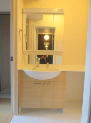 【洗面所】 | セジュールラック西館 | スペースが確保できる洗面所です