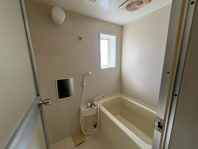 デファンス関根B棟の浴室