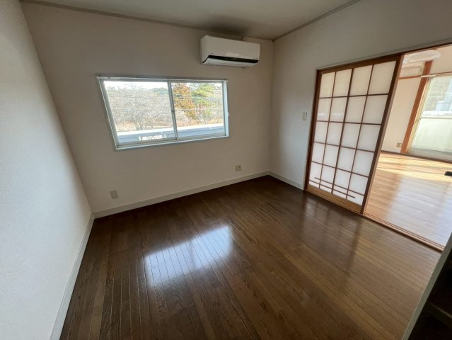 デファンス関根B棟の居間・リビング