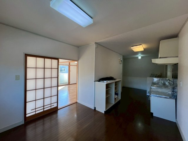 デファンス関根B棟のロビー