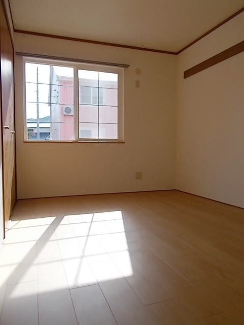 フローラル　Ⅱの居間・リビング|居室・リビング