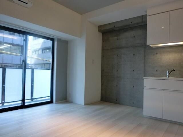 ＺＯＯＭ秋葉原の居間・リビング