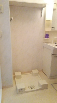 【その他】 | ロイヤルクレッセント西登戸参番館 | 室内洗濯機置き場