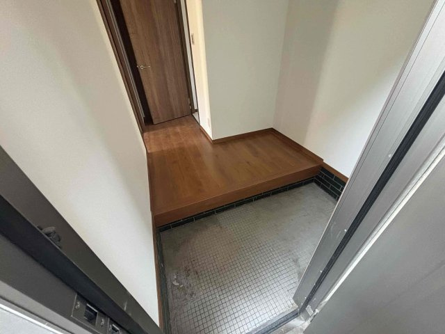 魚住町金ケ崎戸建の玄関