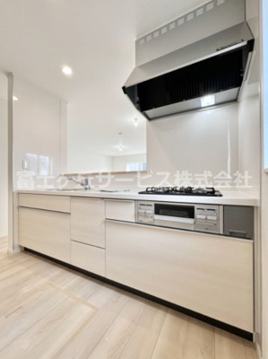 【キッチン】 | 沼津市中沢田 3期 新築一戸建て 3号棟 | キッチンでお料理をお楽しみください