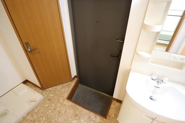 アレグリア桜の玄関