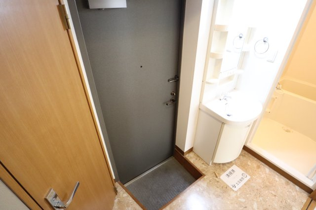 アレグリア桜の玄関