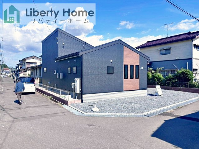 第1牛久市岡見町　新築戸建の前面道路含む現地写真