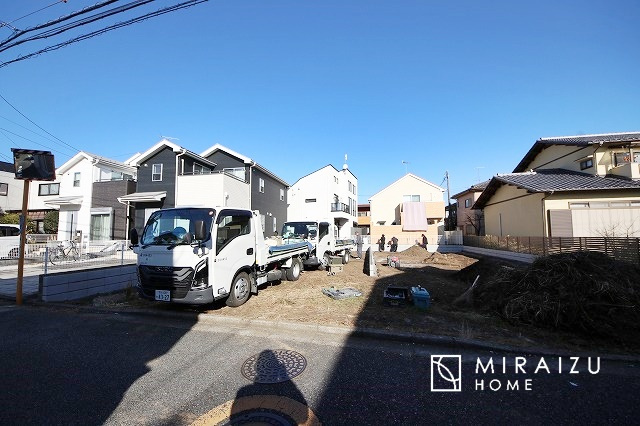【前面道路含む現地写真】 | 現地見学やご案内は、周辺環境と合わせてエリアの特性を存分にお伝えできるような思いでに残るご案内に努めます。
