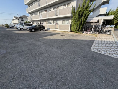 【駐車場】 | ラフィーネ壱番館