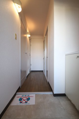 【玄関】 | ラフィーネ壱番館