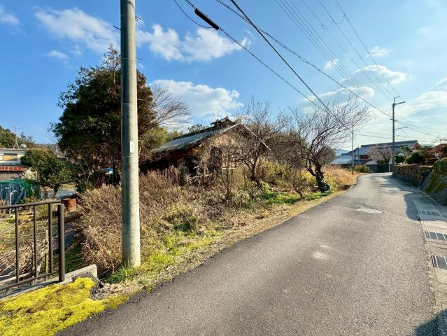 野洲市大篠原　建築条件無し売土地の前面道路含む現地写真