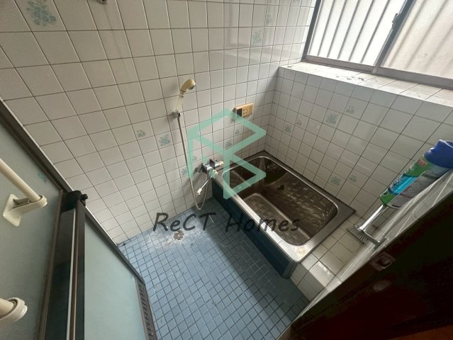 姫路市広畑区才中古戸建の浴室