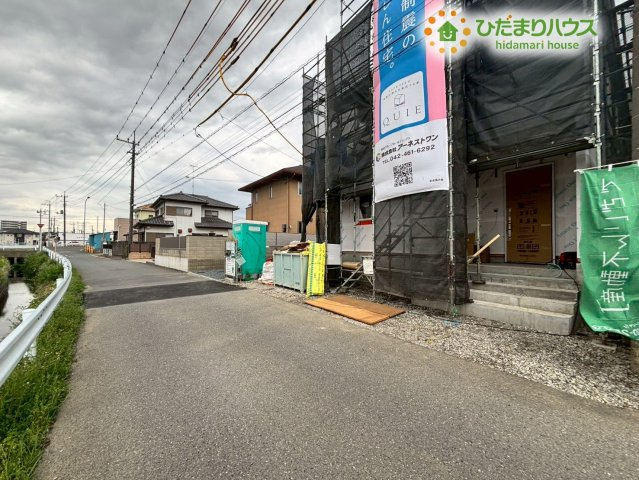 熊谷市久保島　第3　新築一戸建て　クレイドルガーデン　01の前面道路含む現地写真