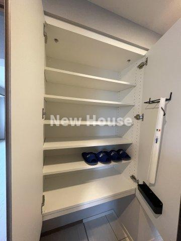 クレヴィアリグゼ西巣鴨の玄関