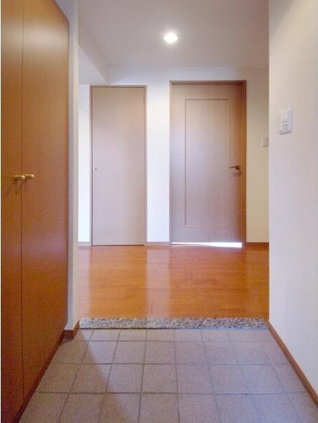 ケイジェイ・レジデンス覚王山の玄関