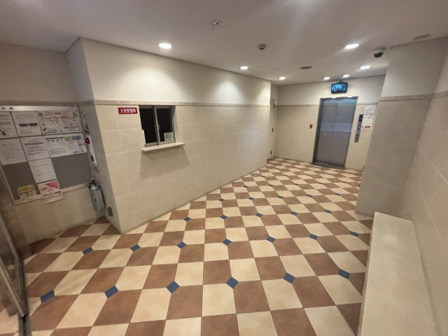 ライジングコート深江本町フラワーパークのロビー