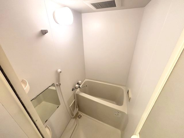 ライジングコート深江本町フラワーパークの浴室