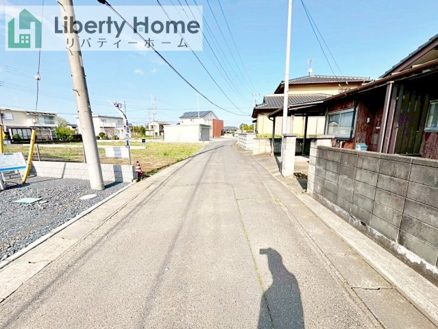 第1常総市中妻町　新築戸建　2号棟の前面道路含む現地写真