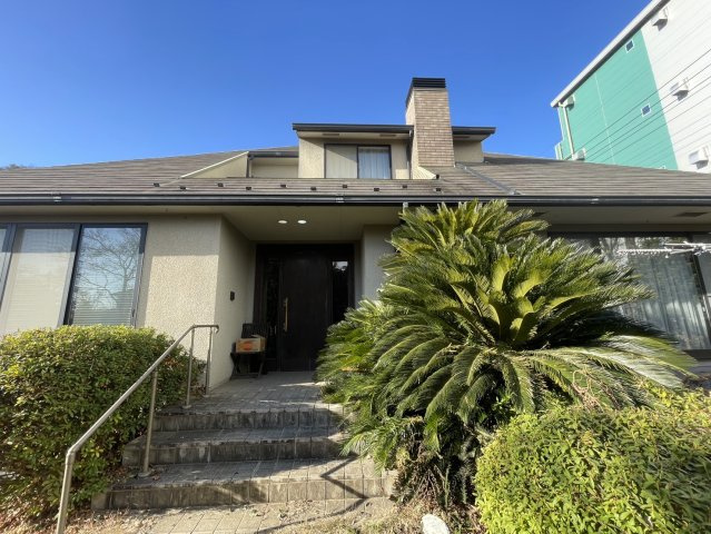 敷地面積131坪　売地　北本市朝日２丁目の外観|現地（2026年1月）撮影　どなたでも建築可能です！土地面積広々約１３１坪！古家あり現況渡しです！