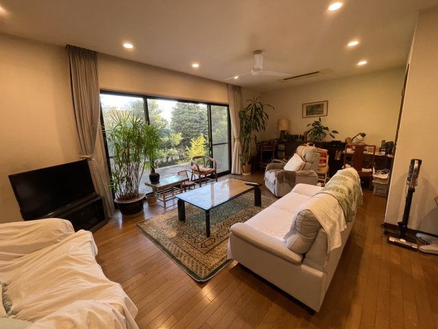 敷地面積131坪　売地　北本市朝日２丁目のその他|古家あり　明るく大きなリビングダイニング