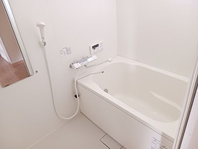 ハイツプードルの浴室|日々の疲れを癒すお風呂付です