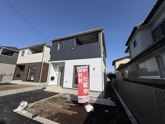 【Cradle garden】高根沢町宝積寺 第16 全3棟の外観|〇2号棟〇
建築中の工程を確認できるのがは今ならではのメリットです。
周辺環境を含め、今からチェックがおすすめです。
先ずはお気軽にお問合せください！
※2025年12月撮影