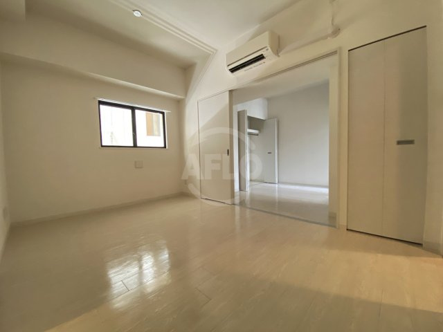 アモーレ本町ウエスト　明治小学校区の洋室|AMORE HOMMACHI WEST（アモーレホンマチウエスト）　洋室