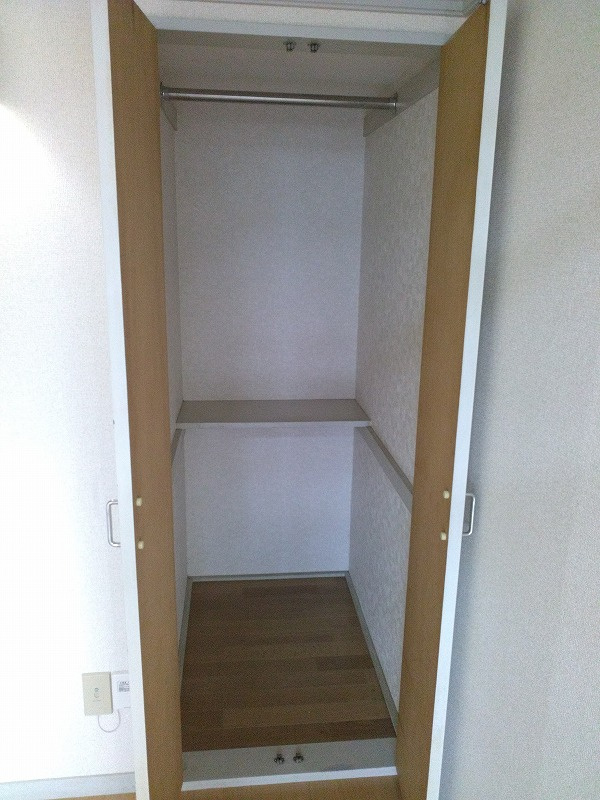 レオパレス古賀の収納